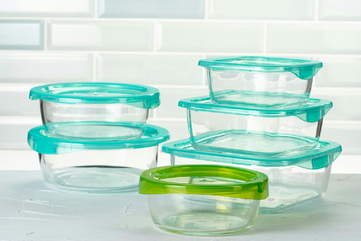 Il modo più rapido per pulire e mantenere sempre igienizzati i contenitori di plastica senza fatica