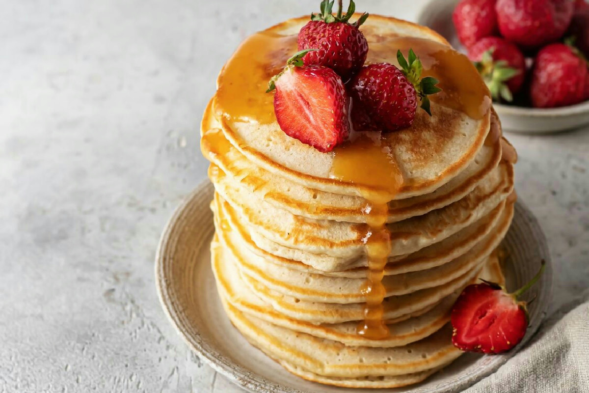 Pancake proteici dalla consistenza perfetta: la ricetta ideale per chi ama forza e gusto